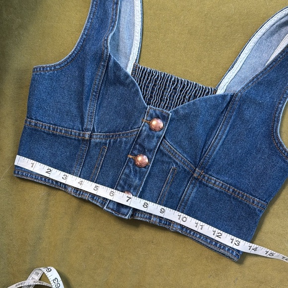 Farm Rio Cropped Jeans Top in Azul Medium Sold by Anthropologie 12 - Picture 7 of 14